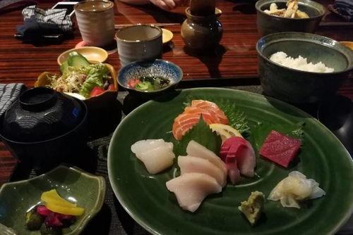 江西饭店吃瓜事件真相,真相揭秘，一场误会引发的轩然大波